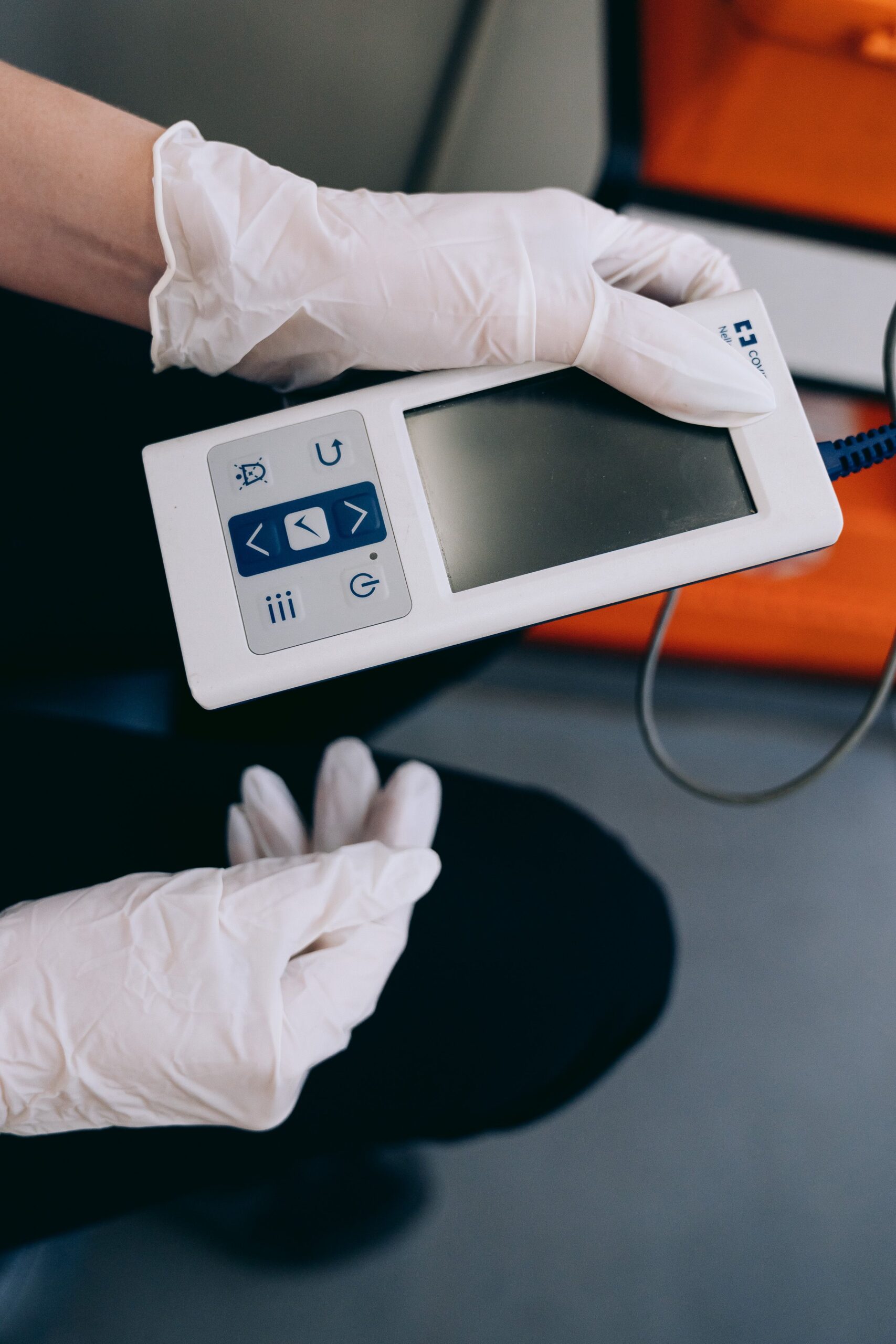 Lifeaz : le défibrillateur connecté qui veut entrer dans les foyers
